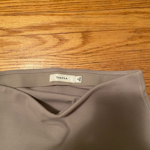 Aritzia Primrose Skirt - Picture 2 of 2